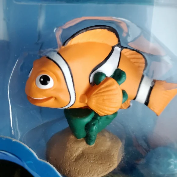 Disney Store Finding Nemo Action Figure Set - Picture 9 of 10